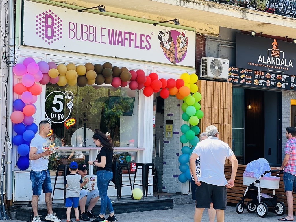bubblewafflesro's tweet photo. La multi ani copii frumosi!💜 THE SWEETEST SHOP IN TOWN! #bubblewaffles #ziuacopilului https://t.co/WEgxy4YA30