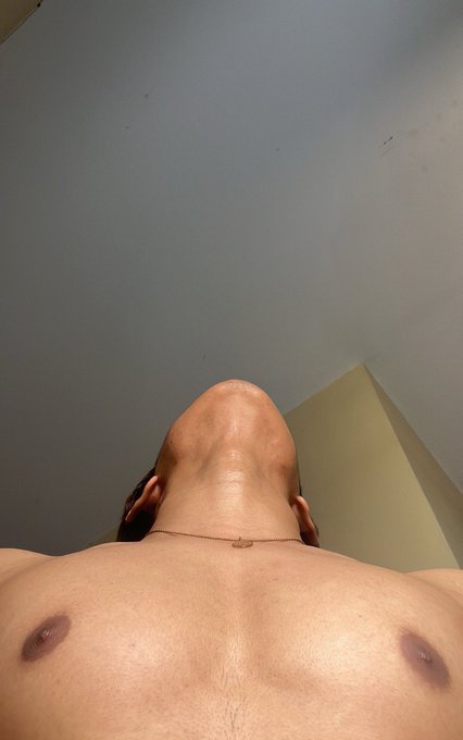 perasaan tadi ada helikopter 🐟 https://t.co/sYG6r8VJdE