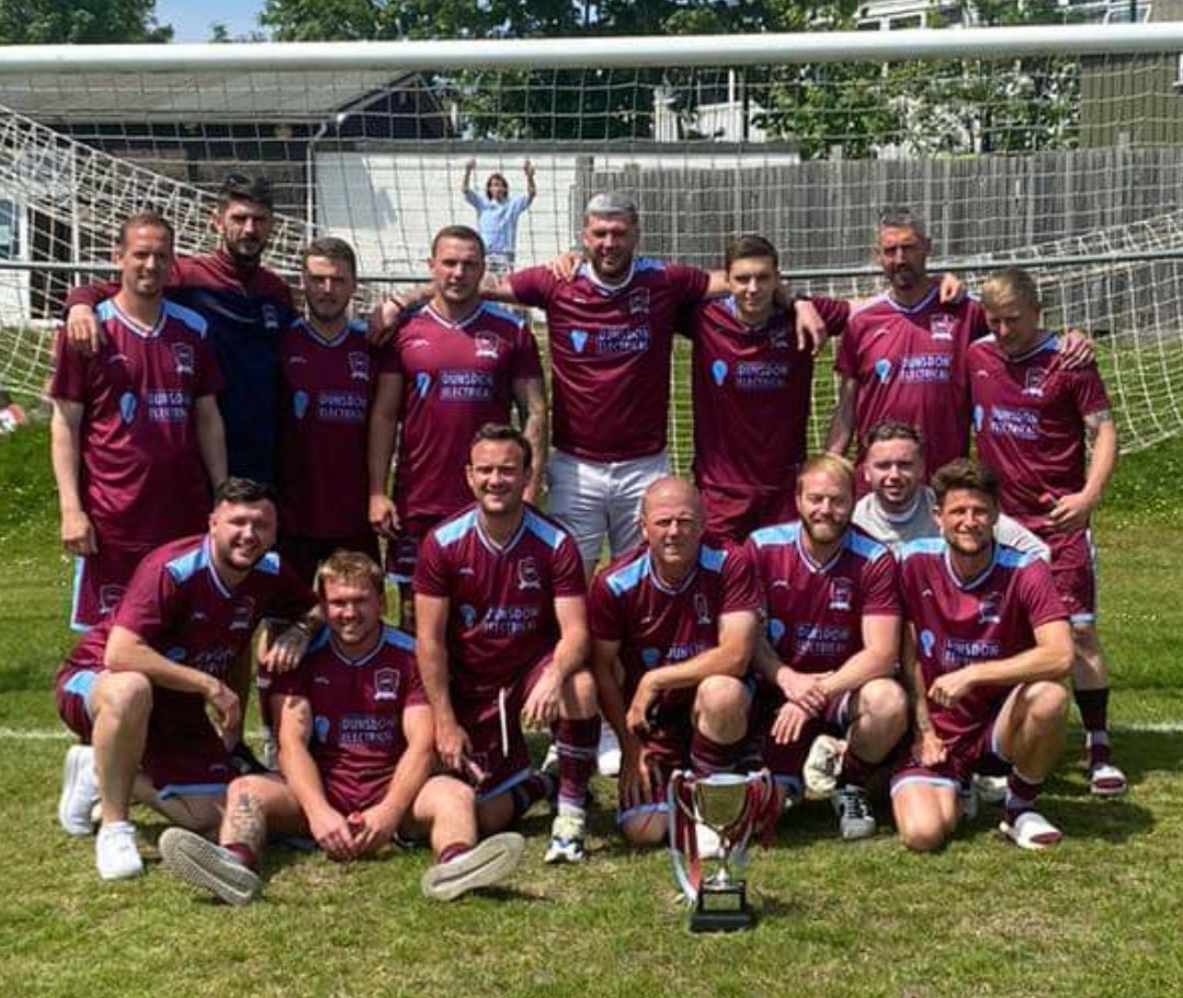 scotthilyard6's tweet photo. Wat a team what a club and what a family i have beside me still pushing on winning trophies at 33 ❤💙 #champions #upthesyd #mybeautifulfamily https://t.co/BblPwgjMmP