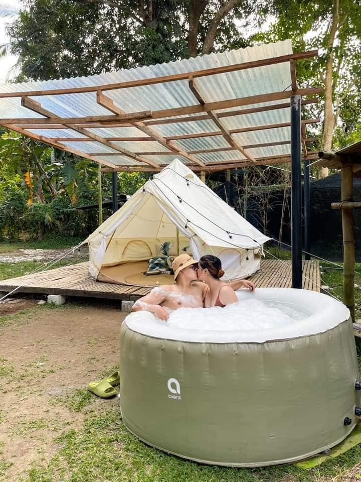 2,000 PESOS LANG, ACHIEVED ANG CAMPING/NATURE TRIP, FREE 2HRS JACUZZI NA MAY FREE GIANT CINEMA PA! 📷📷📷
📷 Paping's Glampsite - Magallanes, Cavite (near tagaytay)
NO WIFI. JUST NATURE, YOU, AND YOUR PARTNER!
Sarap mag stay dito guys! 📷 Quick escape from the city.