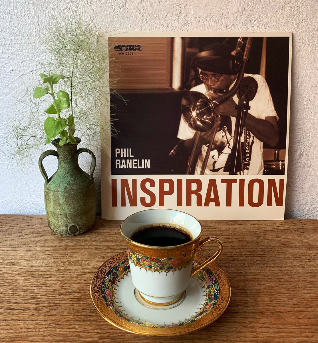 JazzKissaHayasi's tweet photo. 15時からオープンです。
#spotlitedetroit #widehiverecords #philranelin #pharoahsanders #daynaseanstephens #wendellharrison #michaelsession #taumbu #lorcahart #dannygrissett #zanomusa #keithfiddmont #georgeharper #louisvantaylor https://t.co/QXiyaKHAEM
