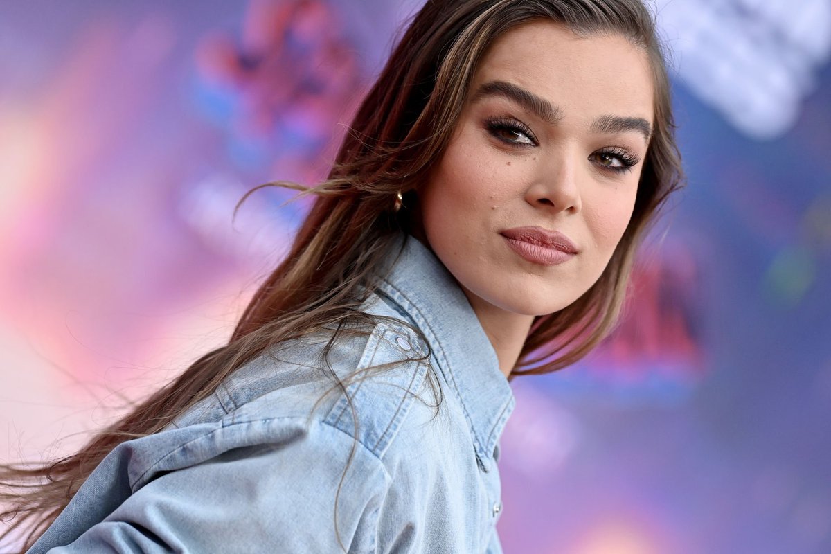 hailee steinfeld pictures (@haileepictures) on Twitter photo 