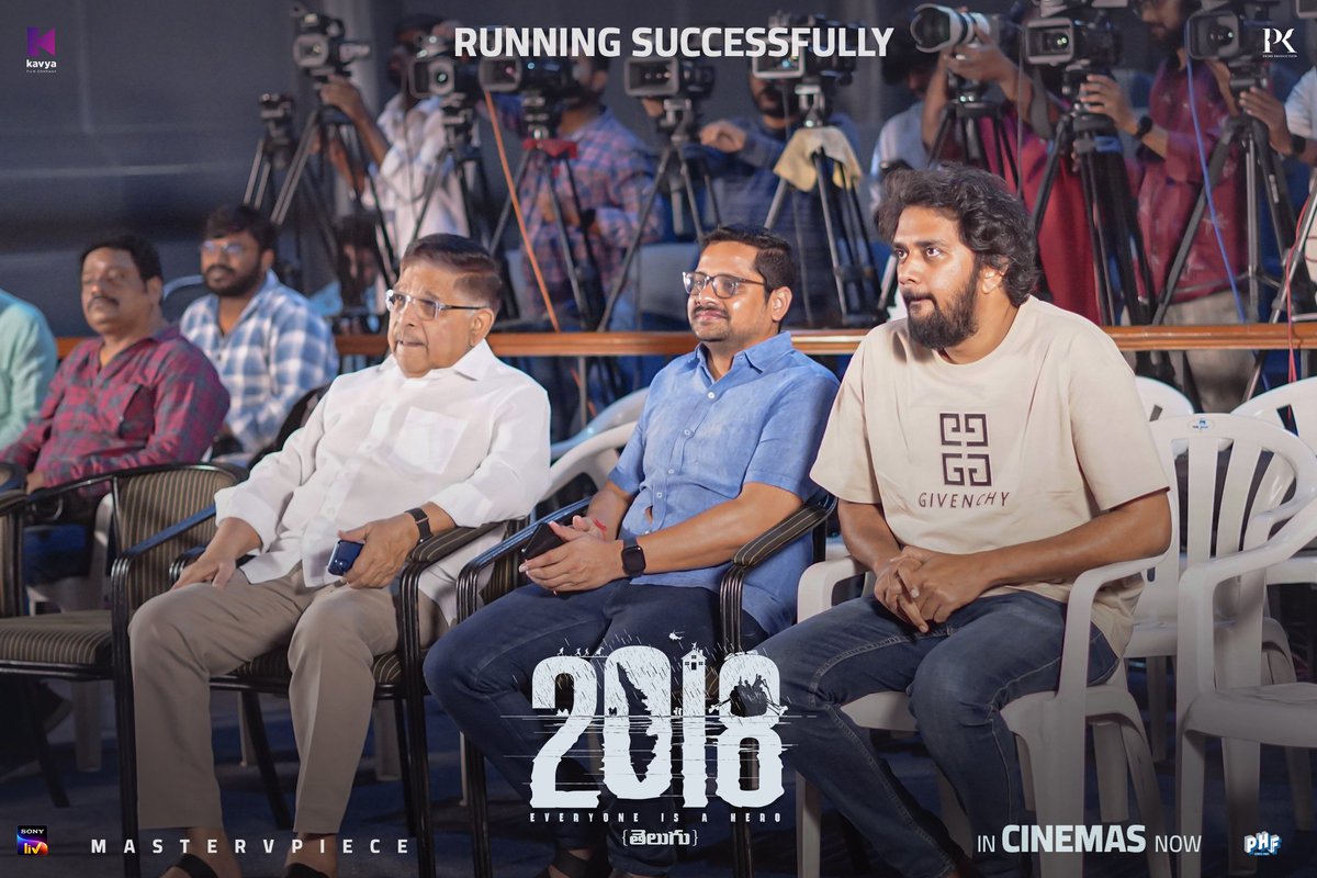 Few Amazing Clicks 📸 from the Masterpiece #2018Movie Thank You Meet 🔥

Book Your Tickets 🎟️ bit.ly/2018TeluguBMS

#AlluAravind #BunnyVas @chandoomondeti @SKNonline

@ttovino @Aparnabala2 #KunchakoBoban #AsifAli #JudeAnthanyJoseph