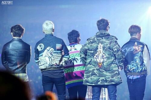 My eternal love is BIGBANG 💛
My heart is broken, I can't find words how sad I am, but I will always support you. Each of you

#VipUntilWhenever