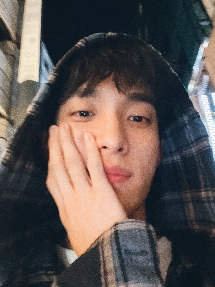 svt_verse's tweet photo. [#도겸 🌟 230601] 4:16 PM KST

#DK: It was great🫨

@pledis_17 #SEVENTEEN #세븐틴 https://t.co/QKDChrgUdQ