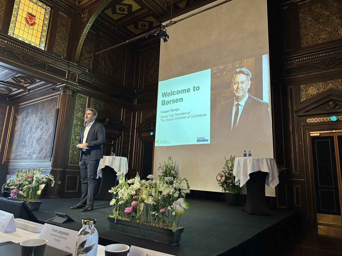 Chr Vintergaard (@chr_vintergaard) on Twitter photo Danmark skal være verdens bedste land for iværksætteri. Det hele starter med mere fokus på dette i vores skoler og uddannelser. Dette er centralt budskab fra åbningstalen af <a href="/KlyngeC/">Casper Klynge</a> til <a href="/FFEYEdk/">Fonden for Entreprenørskab</a> DM i entreprenørskab i <a href="/DanskErhverv/">Dansk Erhverv</a> flotte rammer. #dkpol Danmark skal være verdens bedste land for iværksætteri. Det hele starter med mere fokus på dette i vores skoler og uddannelser. Dette er centralt budskab fra åbningstalen af <a href="/KlyngeC/">Casper Klynge</a> til <a href="/FFEYEdk/">Fonden for Entreprenørskab</a> DM i entreprenørskab i <a href="/DanskErhverv/">Dansk Erhverv</a> flotte rammer. #dkpol
