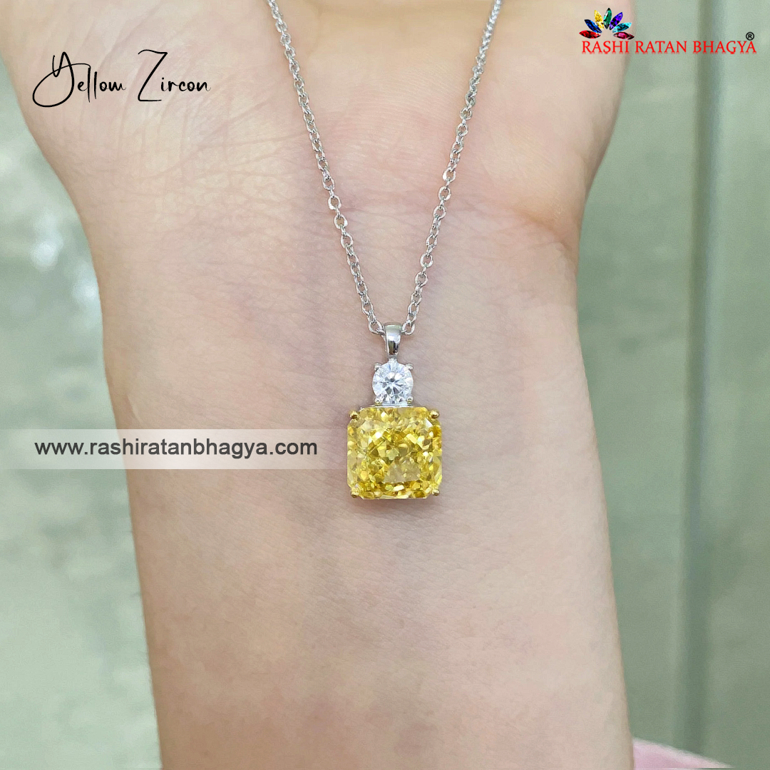 Discover the healing power of Yellow Zircon! 💛✨ Sourced from Madagascar, Sri Lanka, and Tanzania, it eases anxiety and depression. Buy Yellow Zircon Stone from Rashi Ratan Bhagya.
🌏bit.ly/3RSUzm2
📞+919829069860
📩info@rashiratanbhagya.com
#YellowZircon #HealingGems
