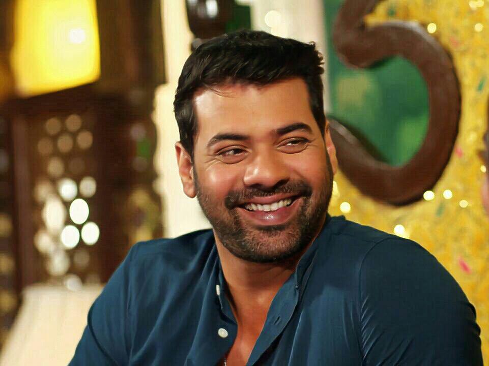 Andrasabe's tweet photo. #ep372 #RadhaMohan #ShabirAhluwalia #MohanTrivedi https://t.co/cKQXQcl5oU
