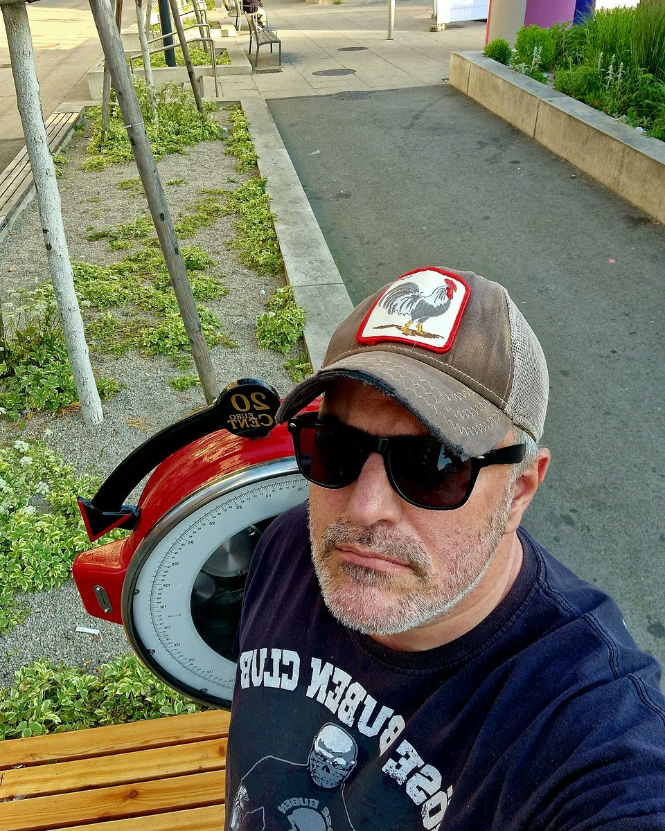 LaufhausKoenig's tweet photo. dann zufällig von Adolf nur #Lob über die gute alte #TOMAN #Oma und sogar über die liebe #Erotik #Verlegerin & #Abschleppqueen #MargitHaas von #Rudolf dazu..
🚒❤️🚒
#unglaublich aber #wahr
❤️🚒❤️
#dieWeltisteinDorf
#obhebenodersenkenanTOMANdenken https://t.co/SJ0RRzw3lZ