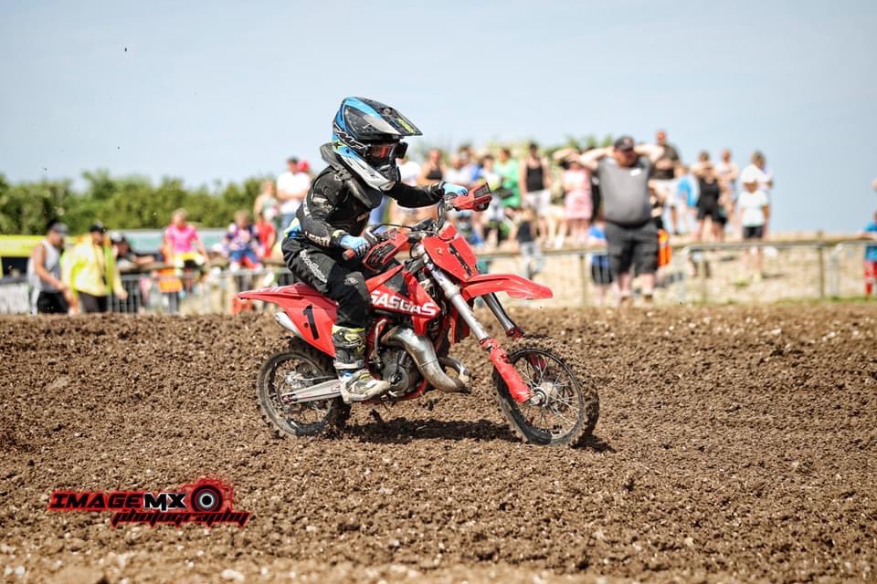 Jojotonge's tweet photo. Over the bank holiday w/end Spencer attended @mxmasterkidsuk he finished 111 out of 140 other kids aged 9-11. He qualified in group C finishing 34th. Big thank you to @sunnybankschool @sunnybankAHT @Year5sunnybank for always supporting him he can’t wait to bring his trophy in 💙 https://t.co/0gOi6Qj85D