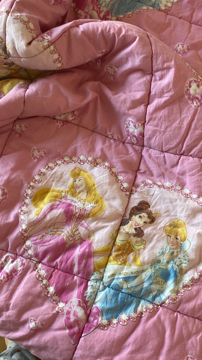 GGG on Twitter "My bed sheets…"