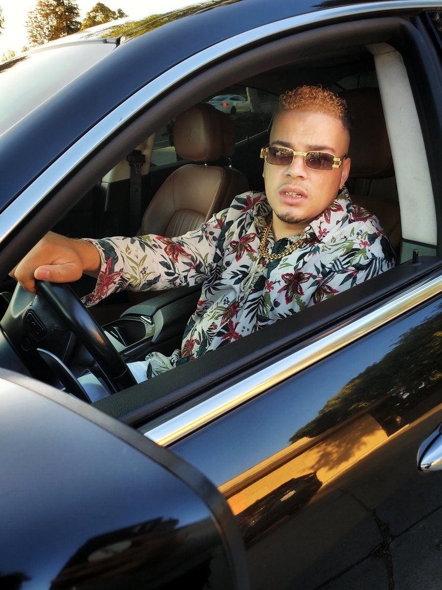 YoungSoulja's tweet photo. 🏎💨
~ Young Soulja The Realest ~ https://t.co/cjh6taFVJA