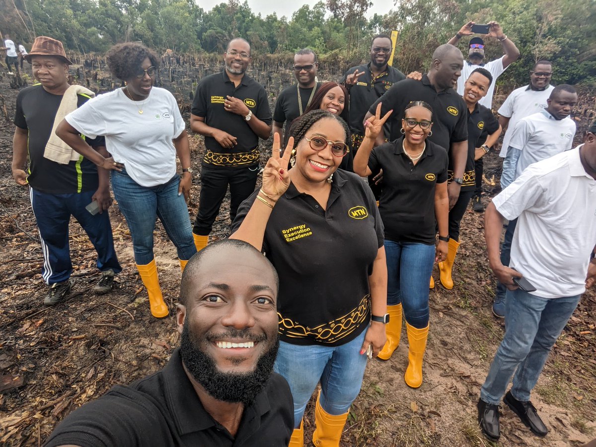 YawAAgyapong's tweet photo. Kicking off the month of June with some love for our planet. Proud to be out with the @MTNBenin team planting some trees this morning.
🌴 🌲 🌍
@ucheofodile
#WhatAreWeDoingToday
#DoingForTomorrowToday
#DoingForPlanet https://t.co/LIUpdNDzp0