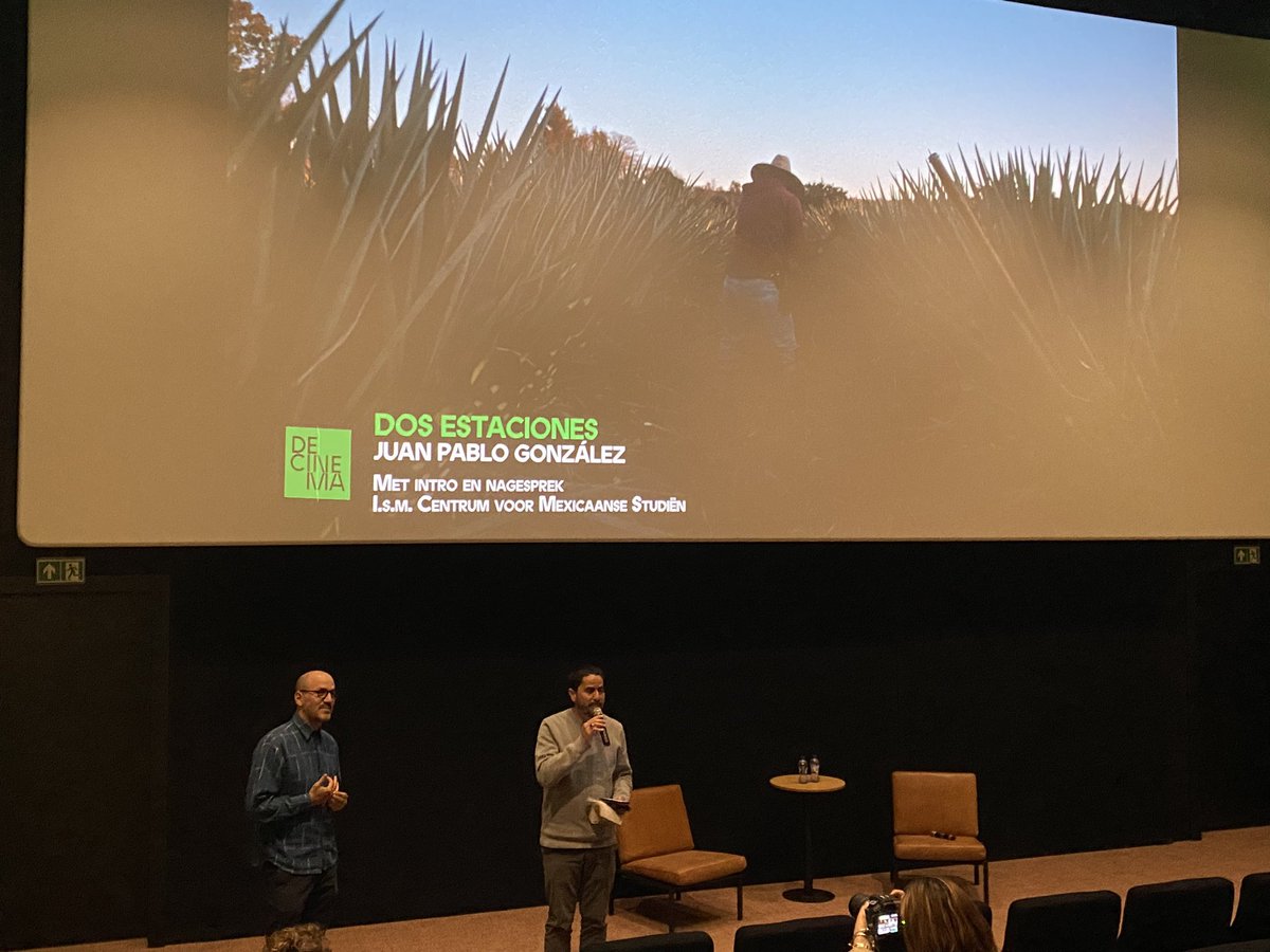 ¡Muchísimas gracias a todos los participantes de nuestra proyección de Dos Estaciones en <a href="/DeCinema_/">De Cinema</a> y muchas gracias a su directo, Juan Pablo González y su guionista, Isabel Fernández, por acompañarnos!