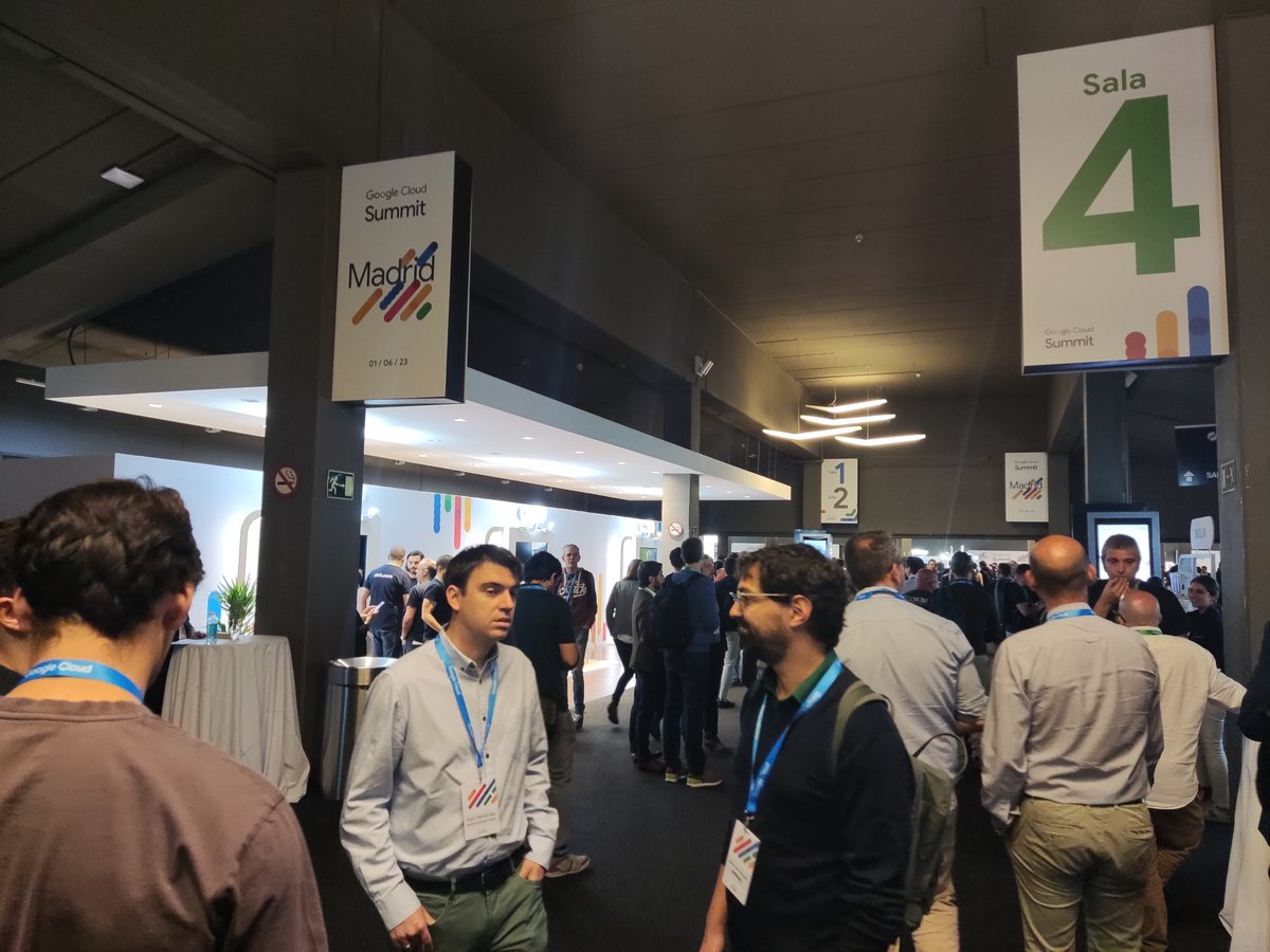 Google Cloud España tweet media