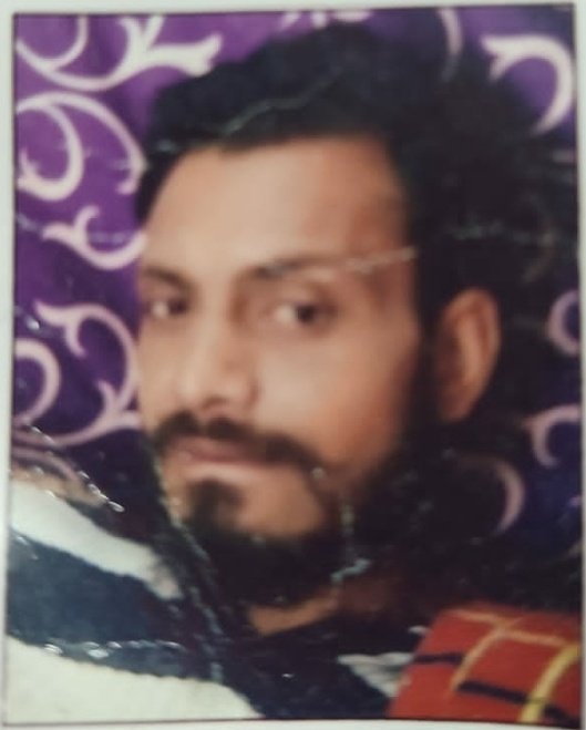 SinghDeva_'s tweet photo. ठाकुरगंज पुलिस की बड़ी लापरवाही,
4 दिन पूर्व मिली तहरीर पर नही दर्ज की गुमशुदगी।आज मिला मड़ियांव थाना क्षेत्र में लापता युवक का शव, परिवार ने जताई हत्या की आशंका ठाकुरगंज पुलिस की बड़ी लापरवाही लगातार हो रही उजागर।तहरीर पाने के बाद भी नही दर्ज होता है थाना ठाकुरगंज में मुकदमा। https://t.co/sN3MAZqXi5