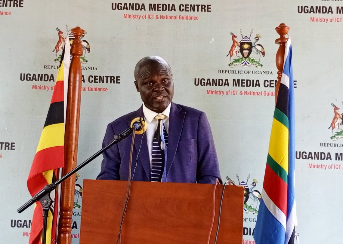 #HappeningNow at @UgandaMediaCent, The Executive Director of Uganda National Meteorological Authority, Dr. Bob Felix Ogwang is addressing the public on the Weather Forecast for June, July and August 2023. Livestream ~ facebook.com/UgandaMediaCen… to follow LIVE Proceedings