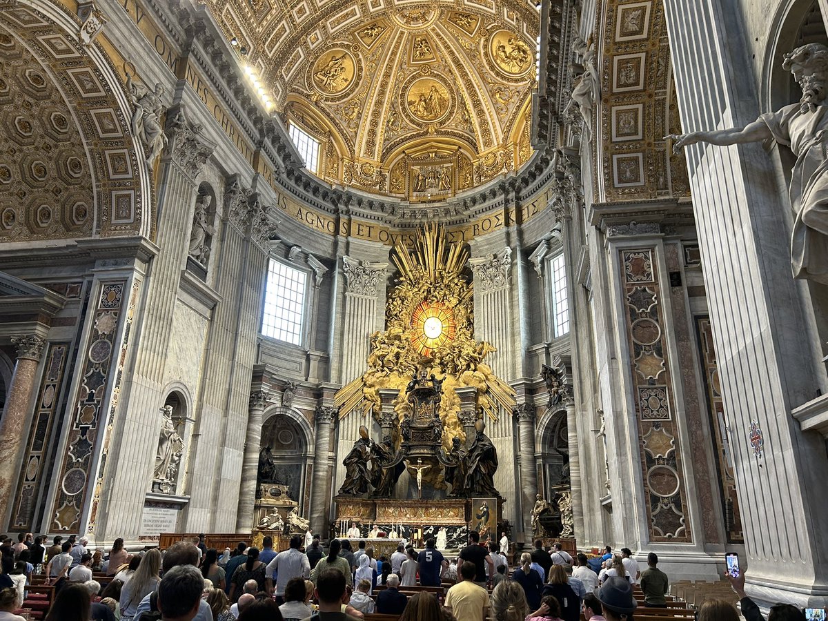 Day 6 arrived in Rome and went to the Vatican City. You have no idea of the enormity of its size. Very happy my eyes got to see. ✌🏻

#rome #vaticancity #sistinechapel #stpetersbasilica #griswoldsontour #gratitude

#nitro #topfuel #dragster #dragracing #motorsports #nhra #sendit