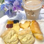 名古屋駅にドリンク代500円以内でパン、スコーンなど食べ放題のカフェが!名古屋よいとこ一度はおいでん!