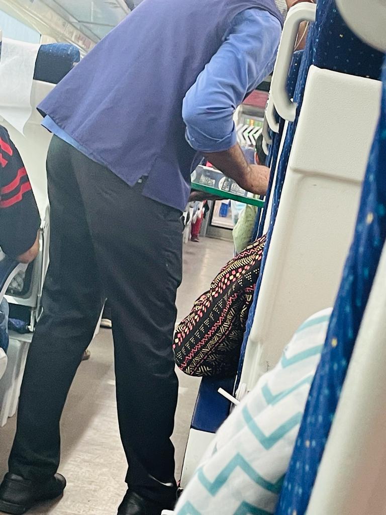 agarwalkirti614's tweet image. 3/3 But sadly today again while returning ( NJLP to howrah) , boiled water being served same way..not learning from its mistakes! Sad state of affairs #irctc #indianrailways #VandeBharatExpress @RailMinIndia @AshwiniVaishnaw @PMOIndia