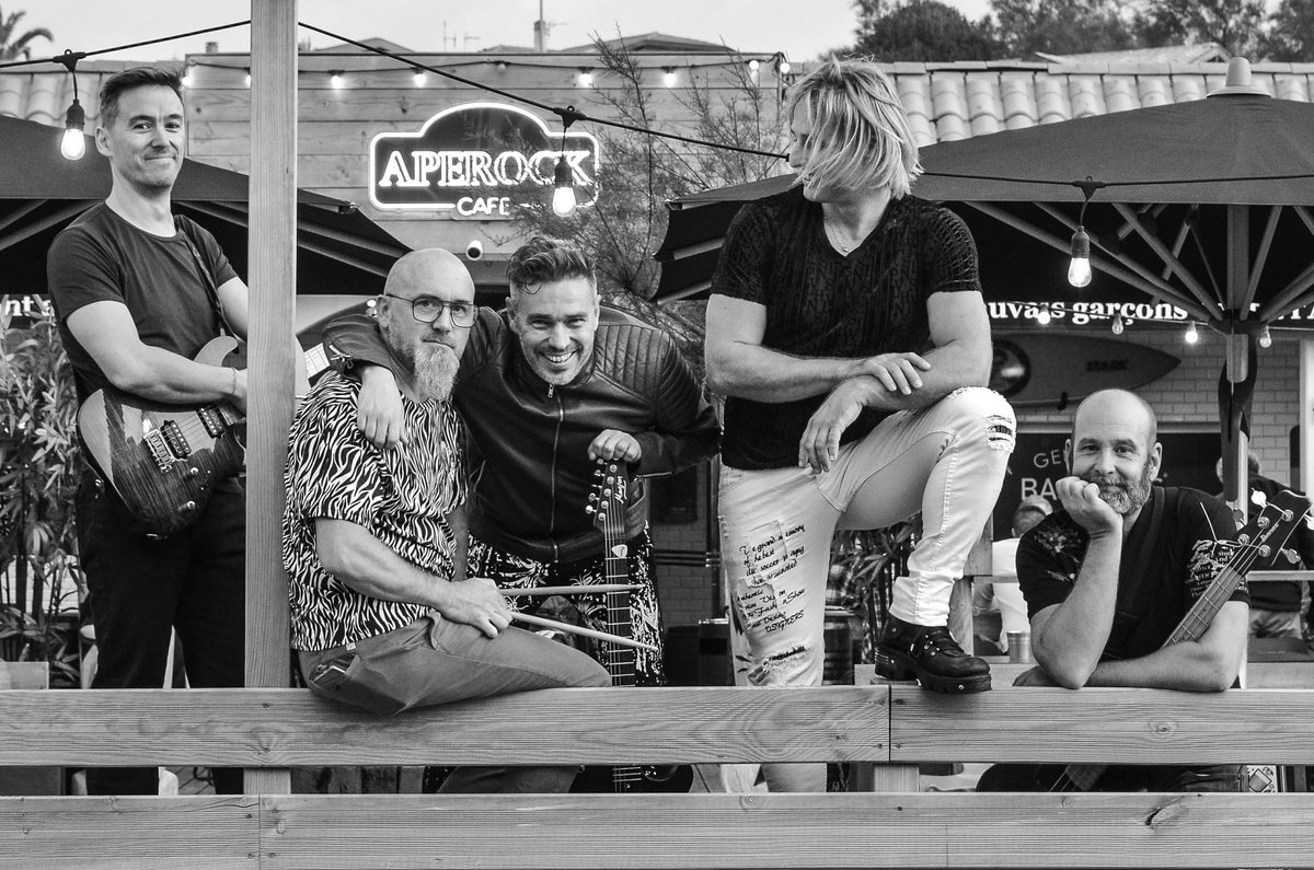 ideehallprod's tweet photo. Rejoignez-nous le 10 août 2023 dès 19 heures pour une soirée au Allan Music Live ! ✨ Profitez d'un  concert avec Muse by Koh, Tribute Calo Gero et Tribute Queen rendant hommage aux plus grands succès de ces artistes emblématiques. 🎤🎵.🎸🎉 #AllanMusicLive #concert https://t.co/H8uZyPCn6Y