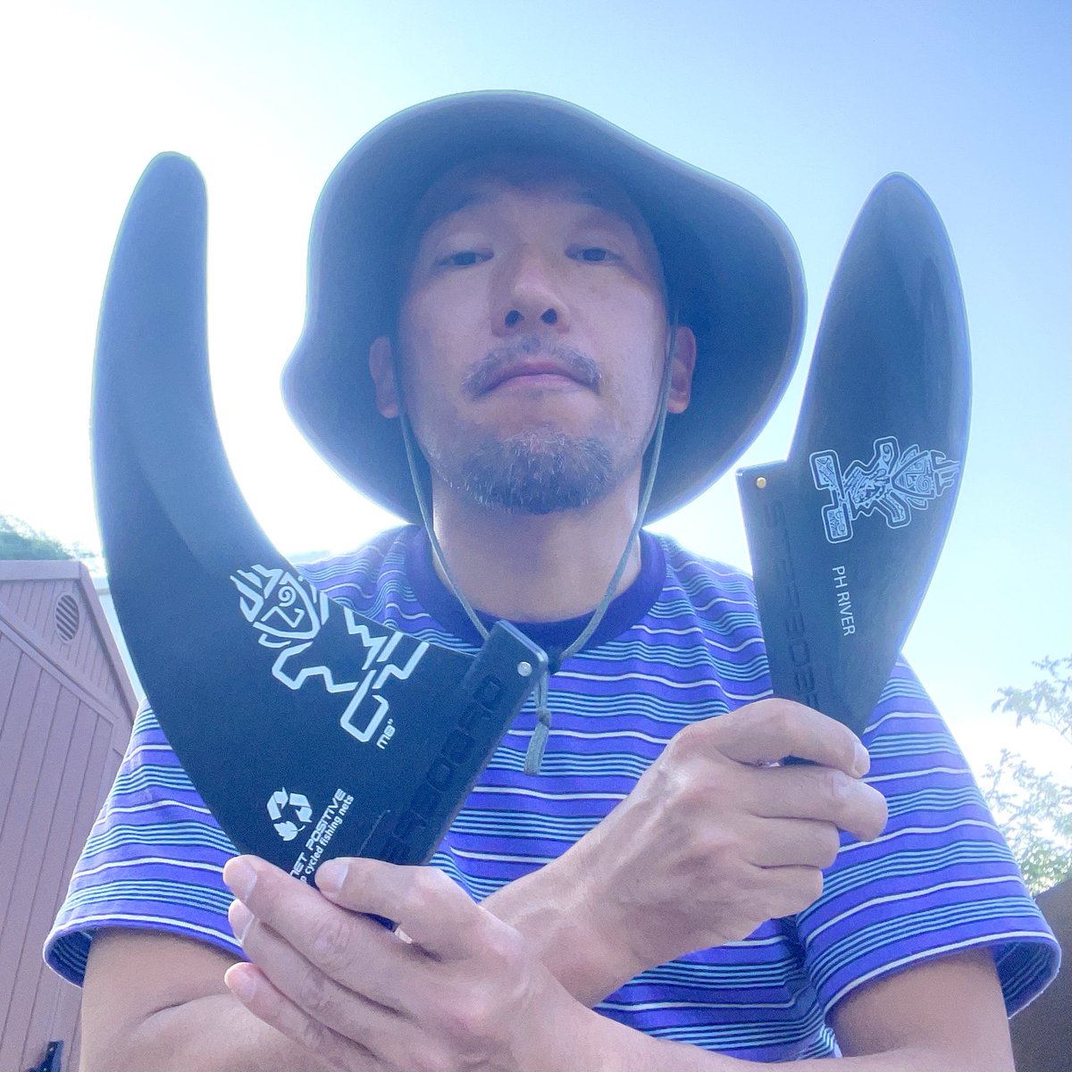 rboy_sup's tweet photo. 左の純正8"だと四万湖の浅瀬で引っかかるので、右のPHリバーという短いフィンを買いました！
#sup #サップ #starboardsup https://t.co/A4kKlfdwKJ