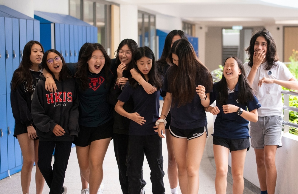 As we celebrate our graduating seniors, we can't help but think back to the tight bonds our students make in Middle School that only continue to deepen as they move into High School. MS BFFs! 💖 #bffs #hkis #hkisms #middleschool #friendsforever #friendships