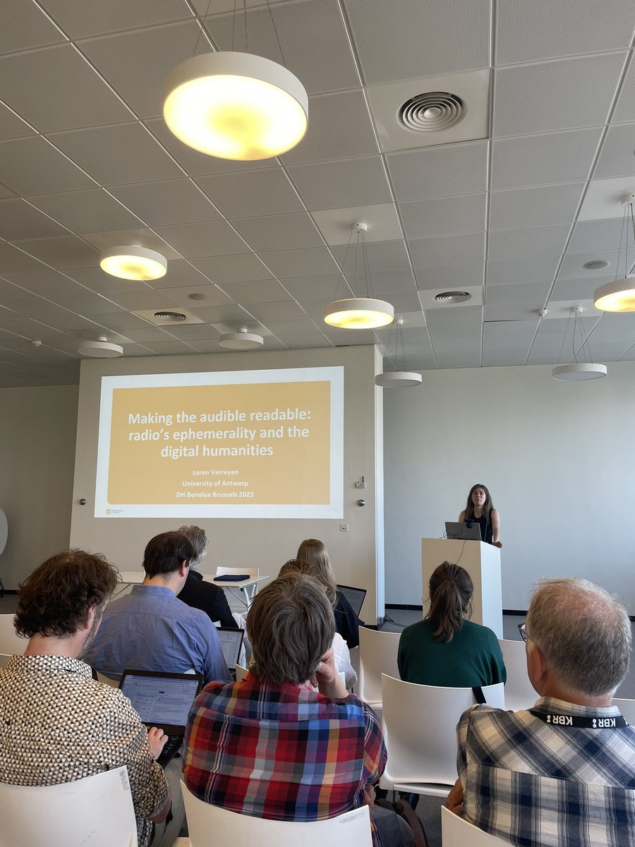 First up at #DHBenelux2023, a long paper by colleague @LorenVerreyen on investigating producers from the Third Programme by the BBC using metadata. @ClariahV
