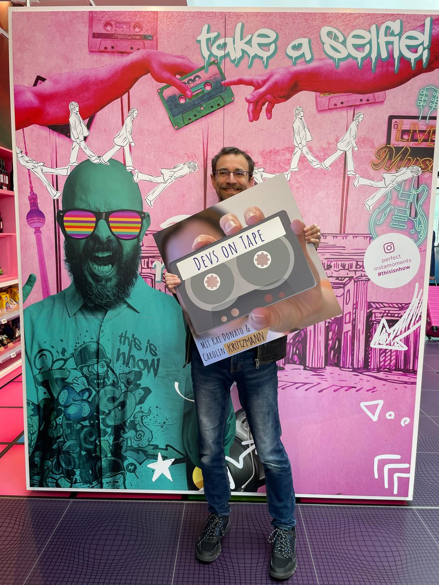 Today we're presenting our newest Epsiode of <a href="/DevsOnTape/">DevsOnTape</a>! <a href="/ChrisRSaxon/">Chris Saxon</a> was our guest @ APEXConnect 2023 and among other things we talked about <a href="/DevgymO/">devgym_oracle</a>!

Listen here:  on.devsontape.com/chris_saxon 

#podcast #oracle <a href="/DevsOnTape/">DevsOnTape</a> <a href="/_KaiDonato/">Kai Donato</a>