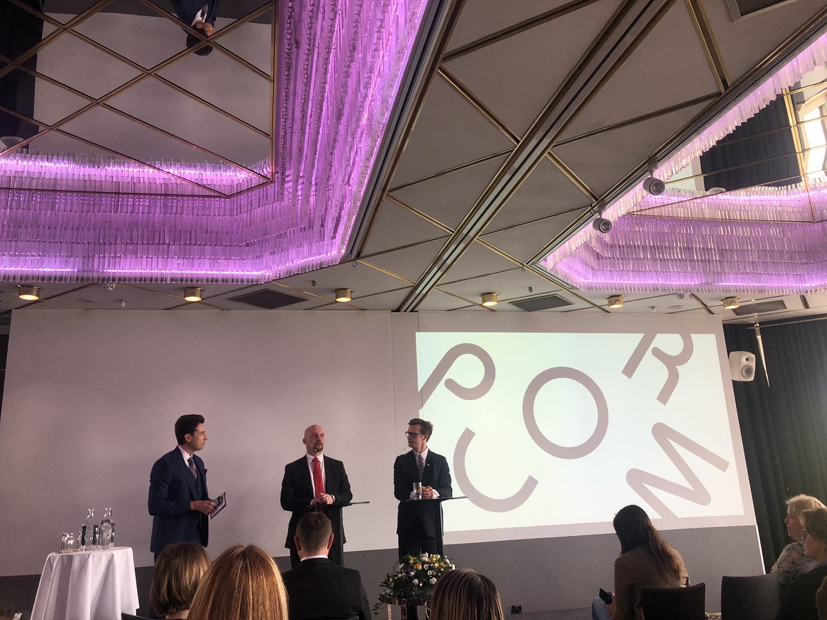 Huikeat puheenvuorot strategisesta viestinnästä <a href="/janis_sarts/">Jānis Sārts</a> &amp; <a href="/MikkoKoivumaa/">Mikko Koivumaa</a>
💛 Ihmisten tahto
🌟 Oma, yhtenäinen tarina ja viesti kaikkien käyttöön
💫 Kerrotaan ja toistetaan omaa tarinaa, ei juosta muiden perässä toistamassa heidän tarinaa.
#ProComDay <a href="/ProComRy/">ProCom ry</a> #viestintä