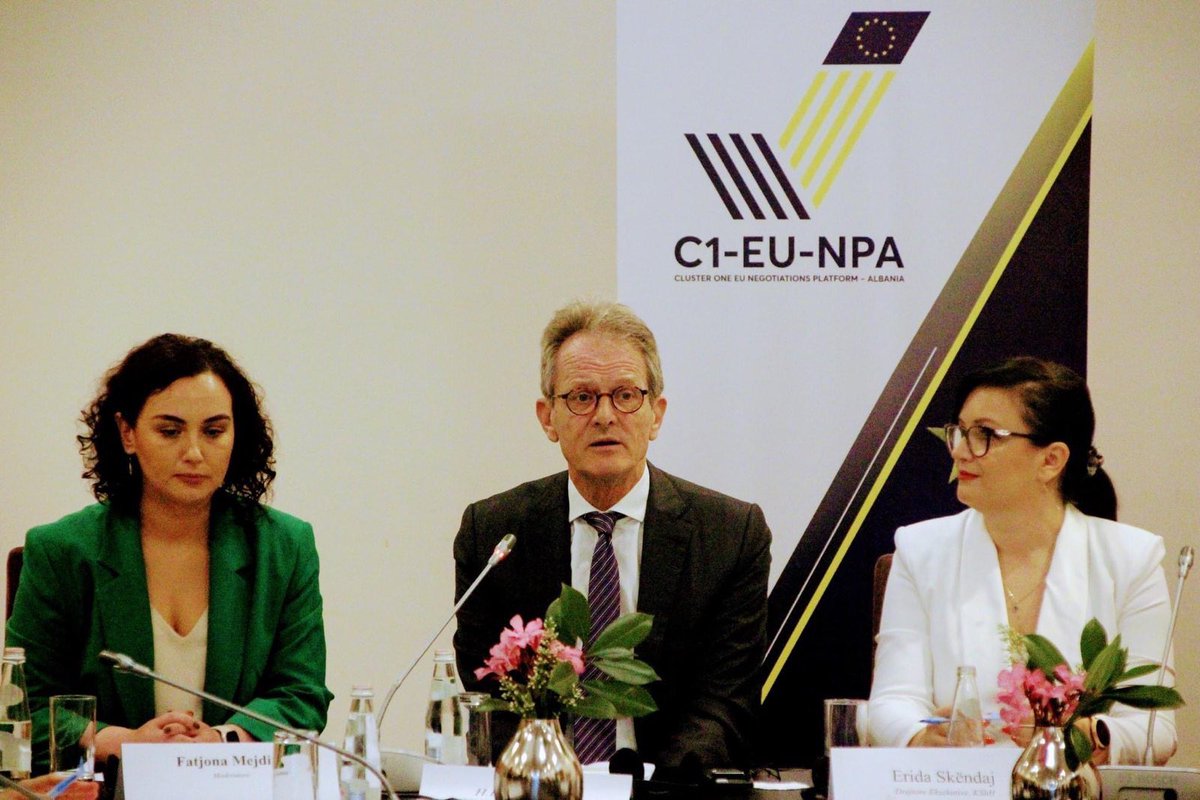 ReinoutVos's tweet image. 👉Albanian stakeholders discussed 
yesterday at the ‘Cluster 1 Platform&apos; the issues of &apos;golden passport&apos; and financial control of public sector companies. Important debate. EU citizenship is not for sale! #Albania #EUintegration&quot;
