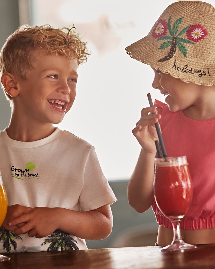 ¿Preparados para descubrir lugares increíbles y hacer nuevos amigos? 🏝️💙

Las prendas para que disfruten del verano las encuentras en <a href="/mayoralfriends/">Mayoral Making Friends</a>  parqueAstur

#JuntosParaAyudarte #parqueAstur #unplanparqueAstur