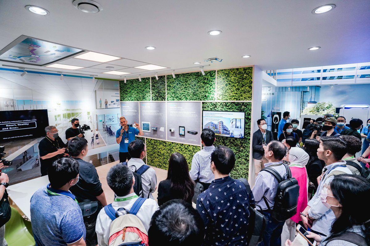 computex_taipei's tweet image. Hello and welcome to Day 3 of #COMPUTEX2023!
We've been buzzing around and it's crystal clear: the most enthusiastic and innovative minds are all here.
Here are some highlights from the past few days:
#COMPUTEX #Day3 #Innovation #Technology #TechEvent #GlobalTech