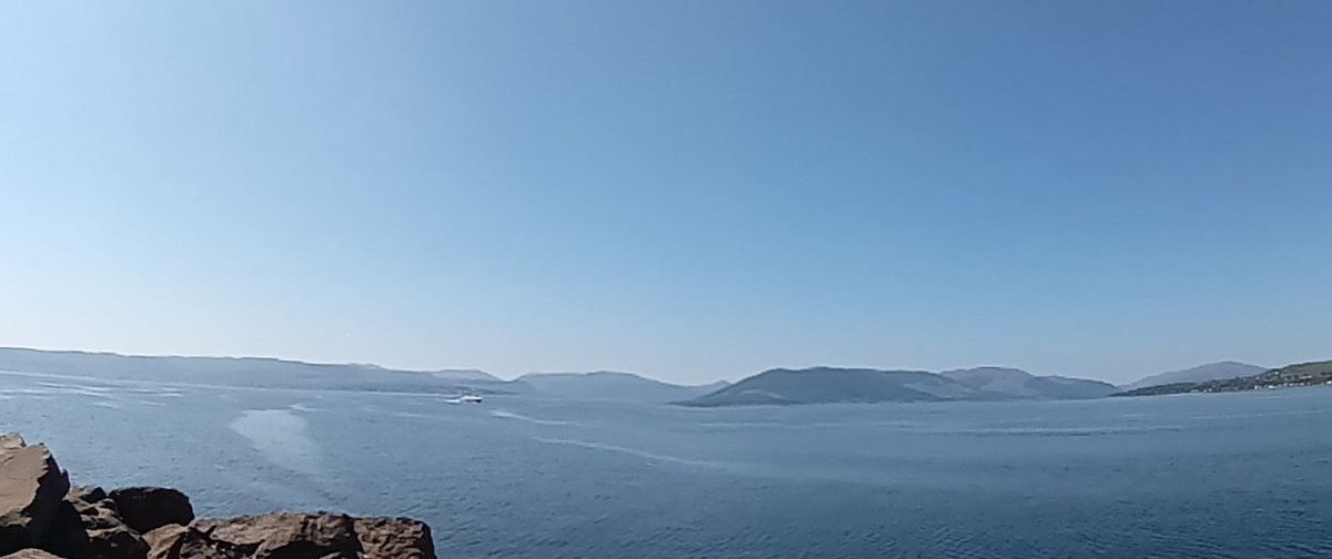 @DailyPicTheme2 The Clyde from tropical Gourock yesterday 🌄