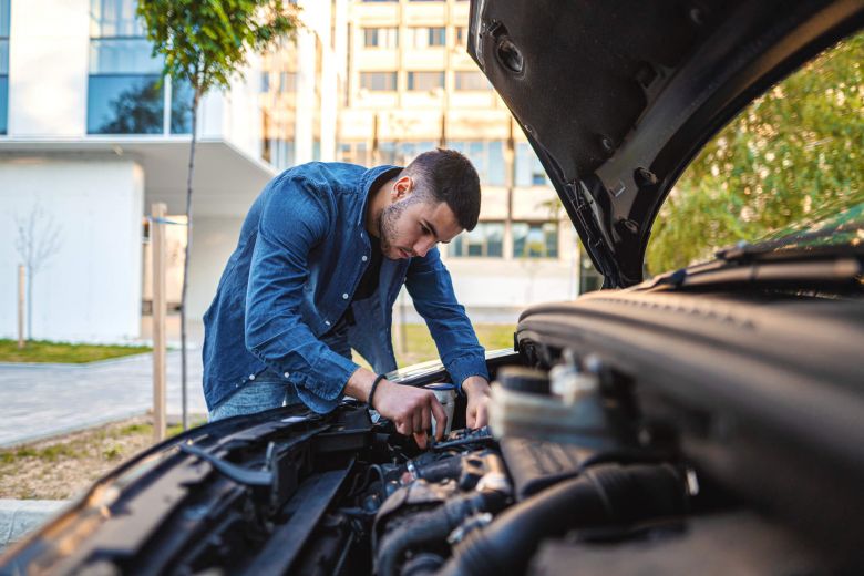 Which generation is most likely to carry out their own car repairs? New study reveals all rac.co.uk/drive/news/mot… #carnews #generational