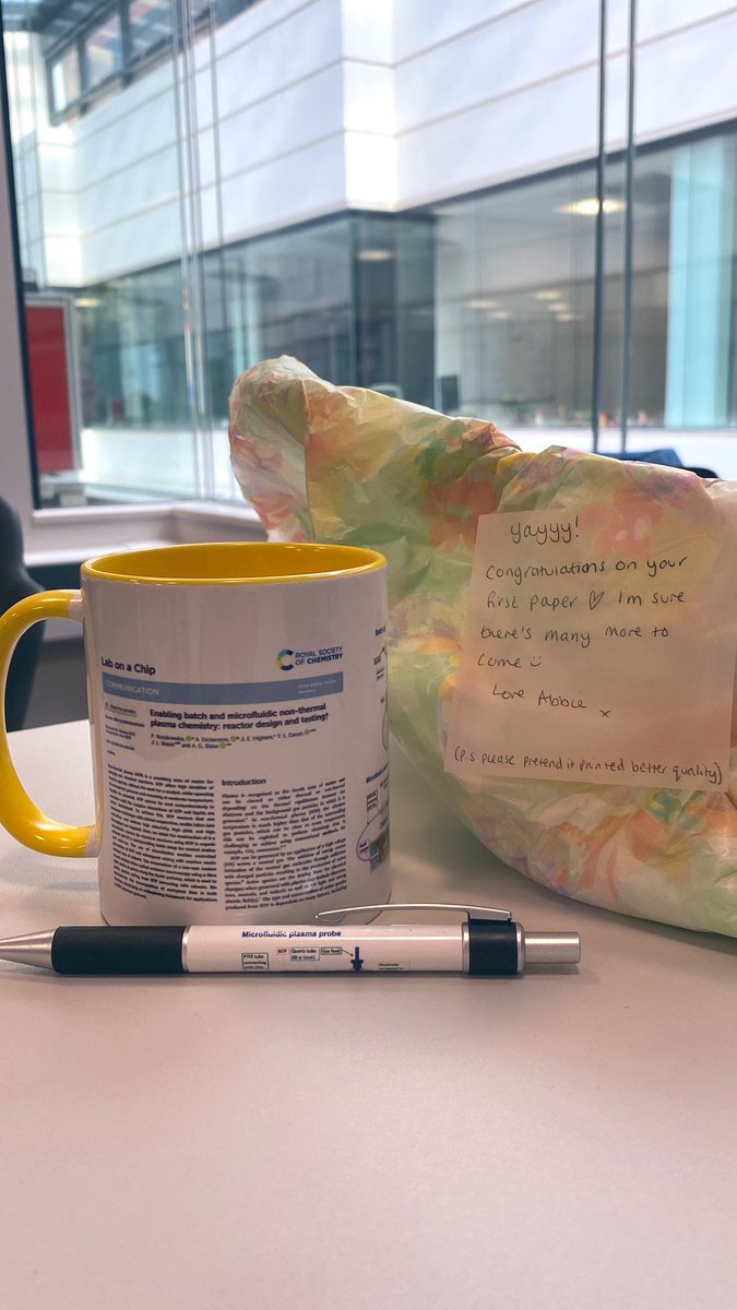 Patrycja (@chem_pat) on Twitter photo Coming to the office after couple of days off to this!! <a href="/AbbieScholes/">Abbie Scholes</a> you are the best ❤️💛 Coming to the office after couple of days off to this!! <a href="/AbbieScholes/">Abbie Scholes</a> you are the best ❤️💛