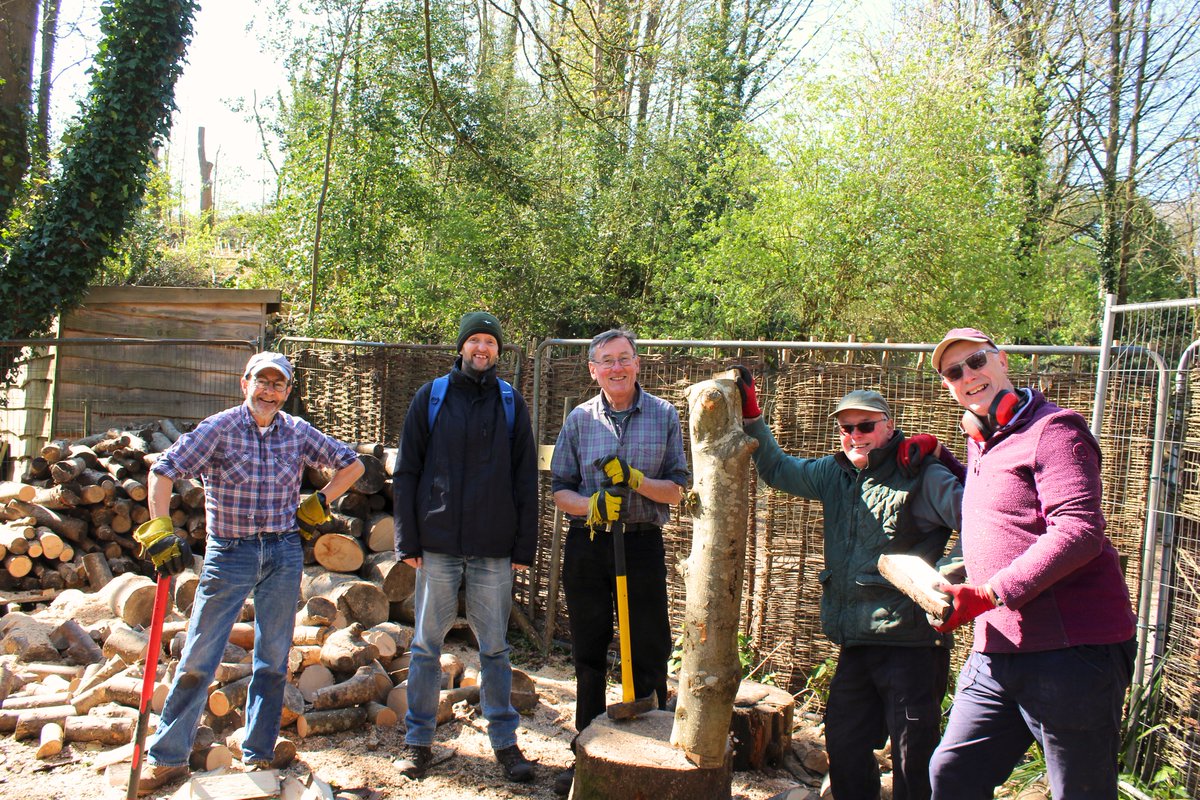 It's Volunteers' Week, and we want to say #ThankYou 🤲 Volunteers make a huge contribution to this special place every week and we appreciate you! 

#VolunteersWeek #SupportArnosVale #ItsAllAboutTheLove