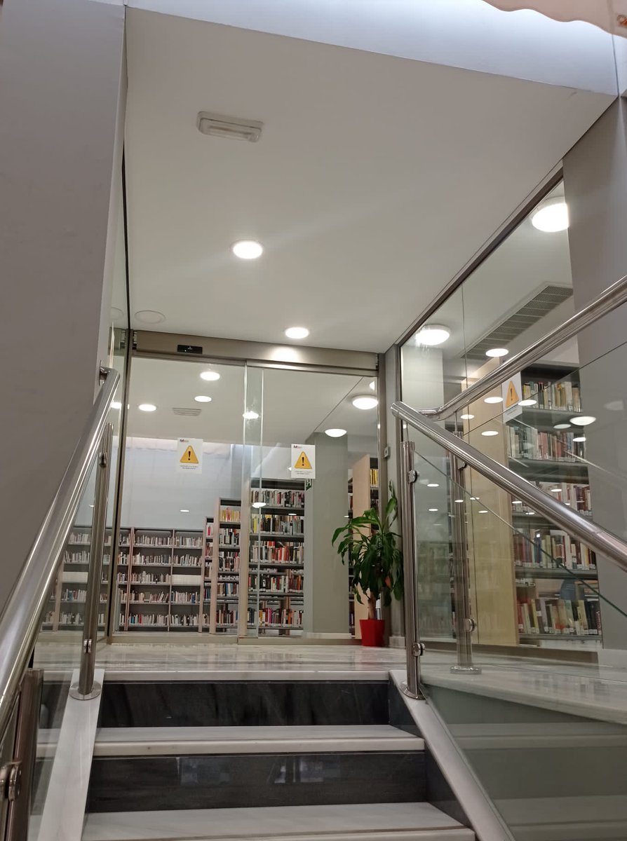 A partir del día de hoy, a las 9.30 se abrirán tanto la sala de estudios como la sala infantil.
Aunque los trabajos no se encuentren completamente finalizados, no entrañan ningún tipo de impedimento con respecto a la seguridad.

#bibliogelves #bibliotecagelves #cultura