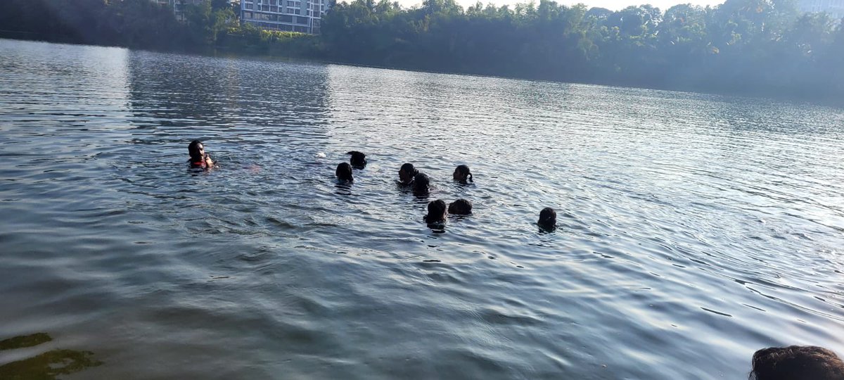 Witness Capt. Radhika Menon leading a transformative event where young girls aged 7 to 14 fearlessly swim across Kerala's Periyar River with hands tied. Their awe-inspiring determination and bravery as they defy limits and inspire us all! 
#womenempowerment <a href="/CaptRadhika/">Capt Radhika Menon</a>