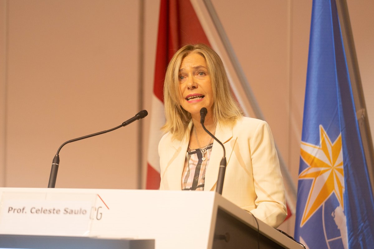 Prof. Celeste Saulo, director of @SMN_Argentina,  has been appointed as WMO Secretary-General. She will take office on 1 January 2024. She is the first woman to hold the position.
She won the requisite 2/3 majority of votes at #MeteoWorld