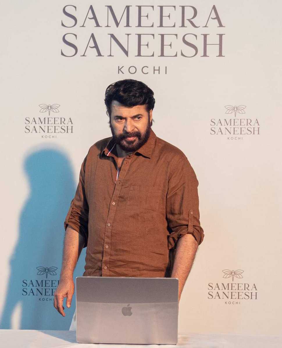 #Mammootty During the Inauguration of Website of of renowned costume designer #SameeraSaneesh in the sets of #BazookaMovie !!

@mammukka