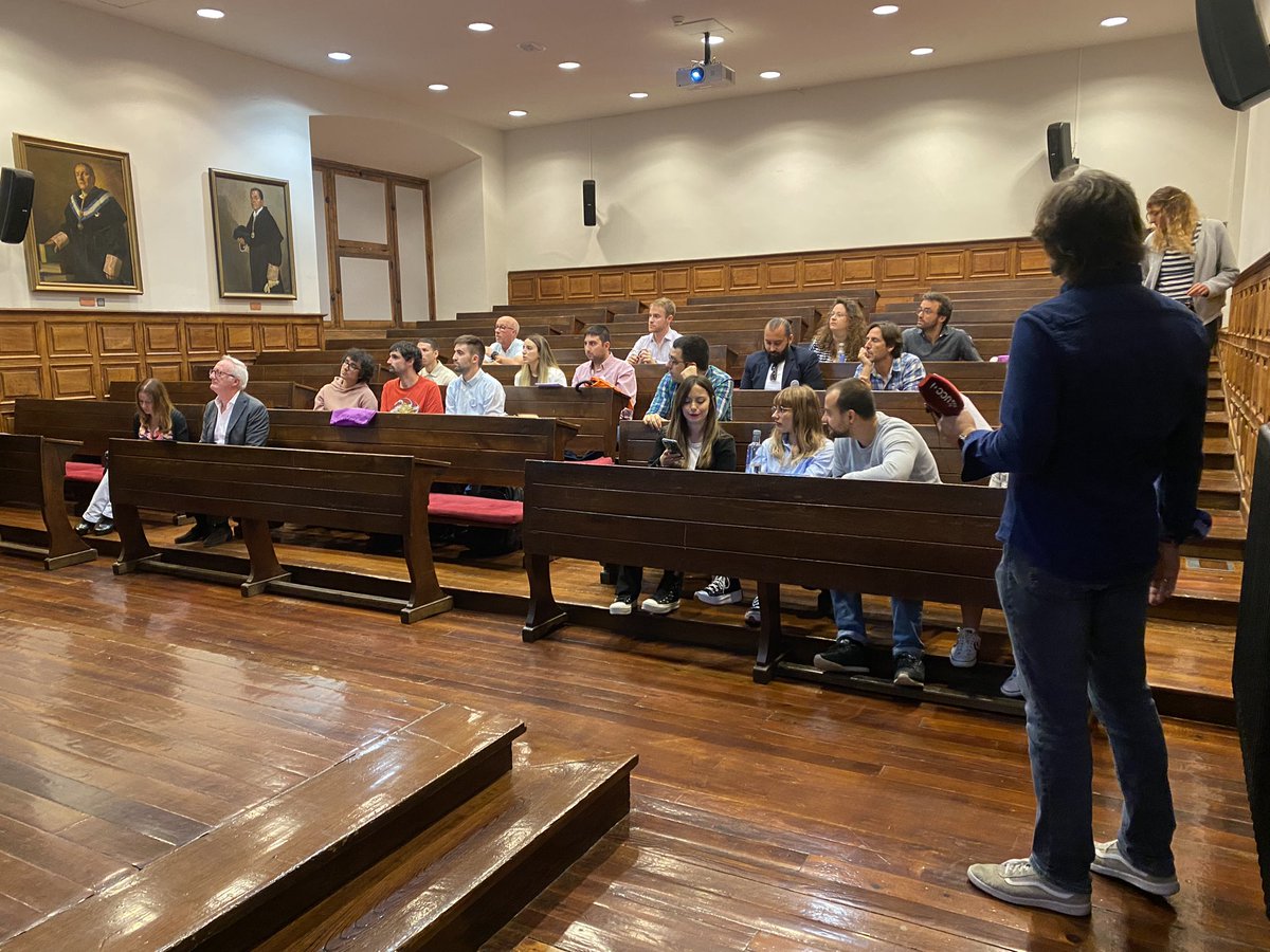 UOdivulga's tweet photo. Continúan las X Jornadas de Doctorales y V de divulgación del @uni_g9 con la presentación de pósteres de doctorandos en @uniovi_info https://t.co/OVHofB2k9p