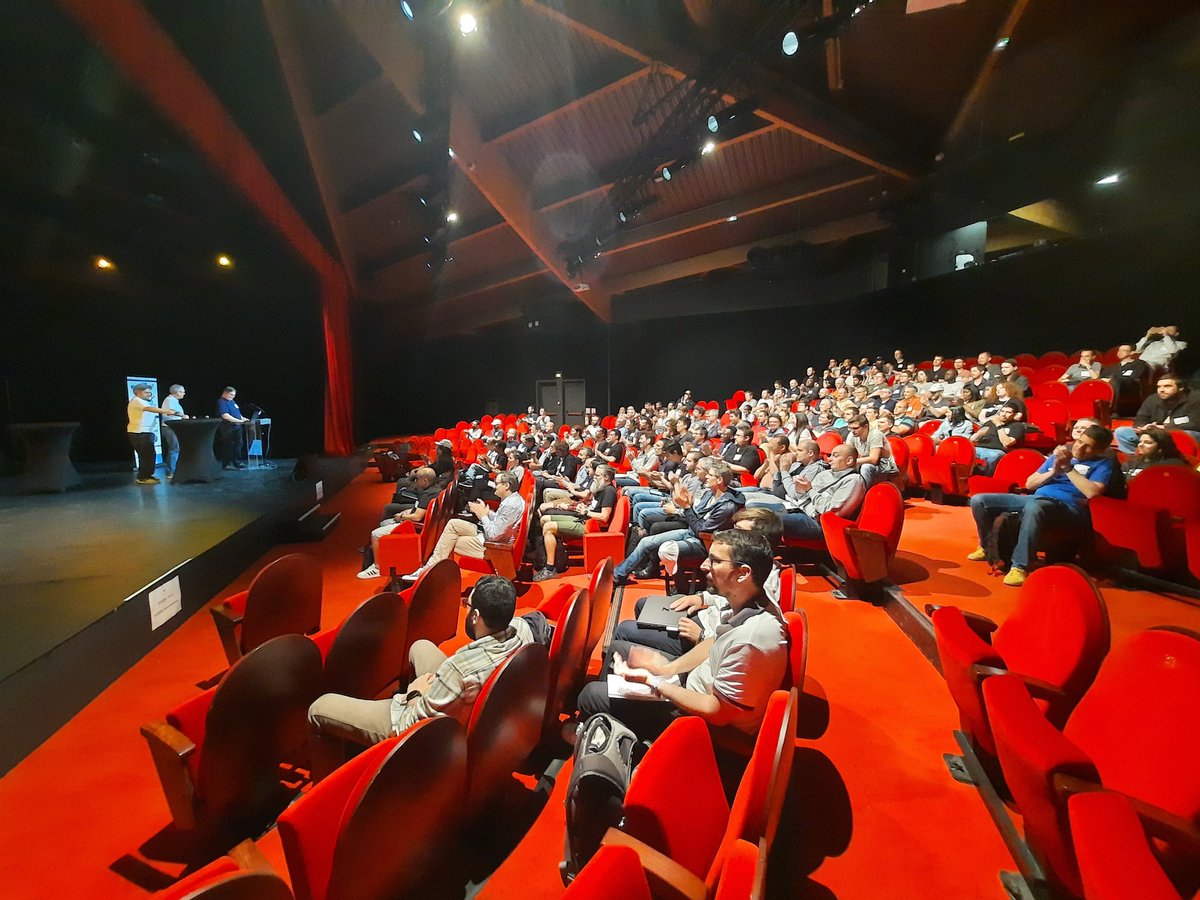 __sunix_'s tweet image. #Javaday Paris du @parisjug ça commence ☕ !!!