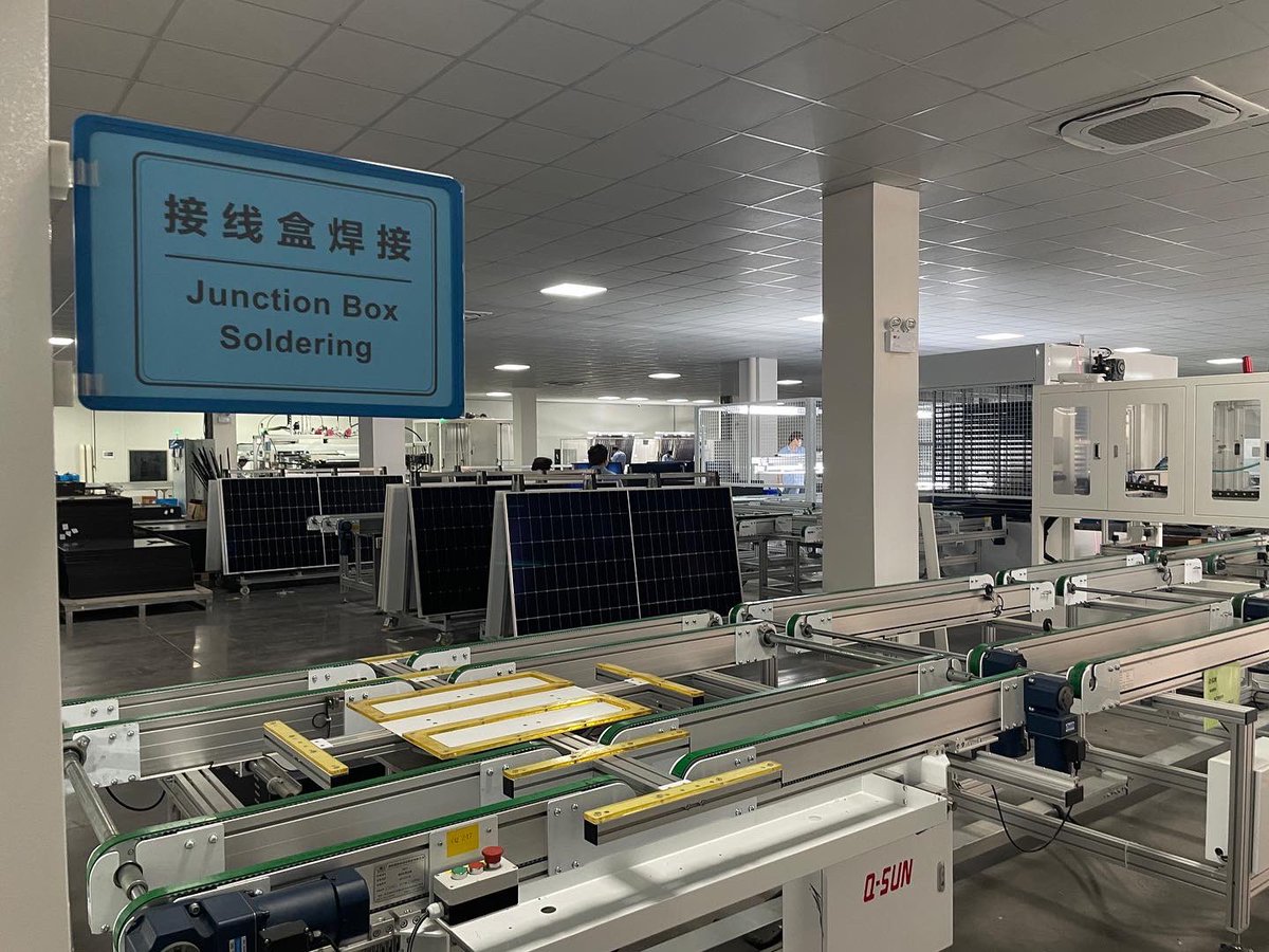 Q-SUN PV Module production lines
#solarpanel #pvmodule #solarenergy #productionline #factory #manufacturer #blacksolarpnel #solarcomponent #photovoltaics #400W #410W #500W #550W #570W