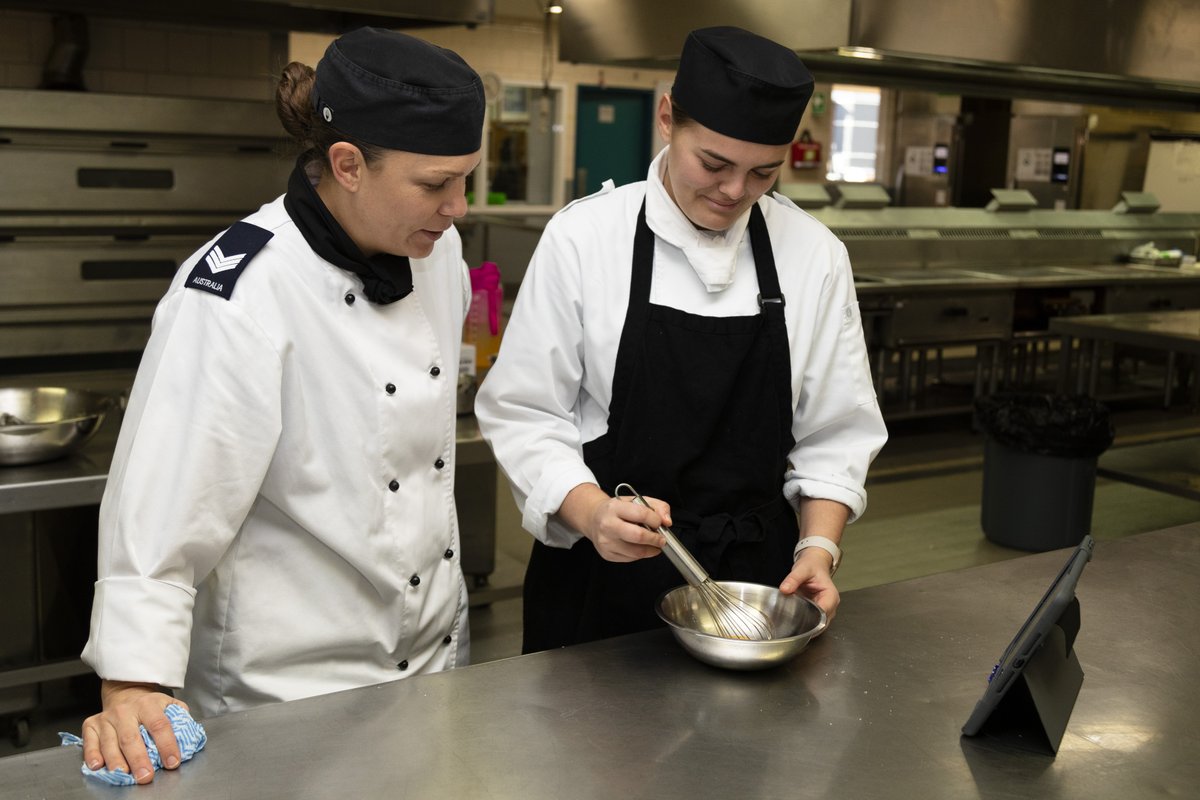 Ready, steady, cook! 🔥 🍳 

A new streamlined training program has been introduced for the ADF School of Catering that enables Navy chefs to qualify up to 10 months sooner. 

Read more about the training program here ⬇️ defence.gov.au/news-events/ne… 

#AusNavy #YourADF