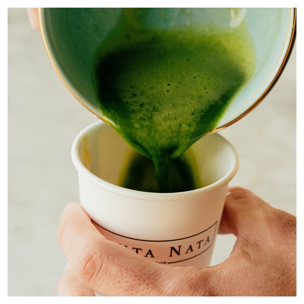 محبين الماتشا 🍵
ناقصها الخميس كوب سانتا ماتشا تبدأ فيه الويكند صح! ✨