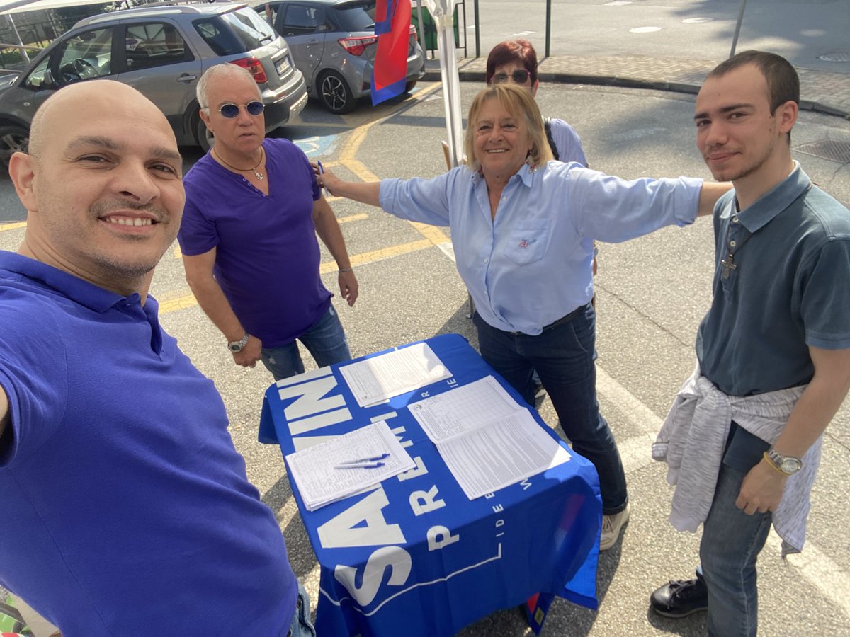 Questa mattina al mercato di Santena con il gazebo della Lega per raccogliere le firme contro l’UTERO IN AFFITTO e ricostruire la nuova sezione della Lega di Santena !! 💪🏼🚜 Avanti tutta 💙 Forza Lega Santena