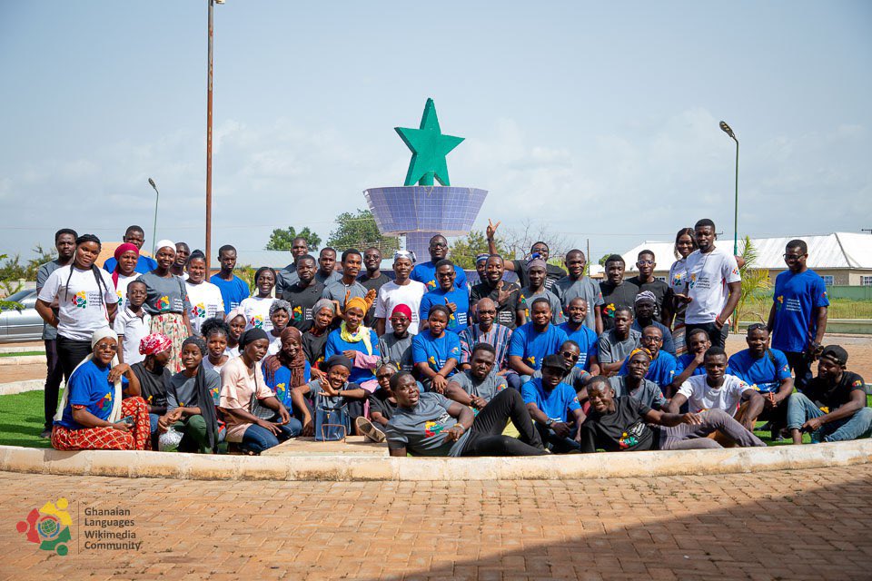 🌟Amazing recap! 🎉 Ghanaian Wikimedia language communities held a successful mini-conference in Ghana, promoting language diversity and knowledge sharing. Experience the event highlights here: diff.wikimedia.org/2023/05/31/the… 
#Wikimedia  #ghanaianlanguages