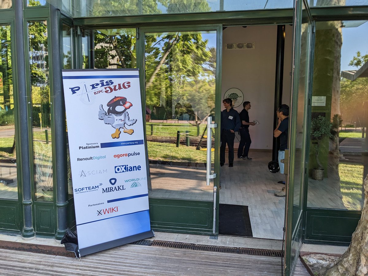 JosePaumard's tweet image. Le @ParisJUG #JavaDay a bien démarré ! Cc @jmdoudoux et @antoine_sd