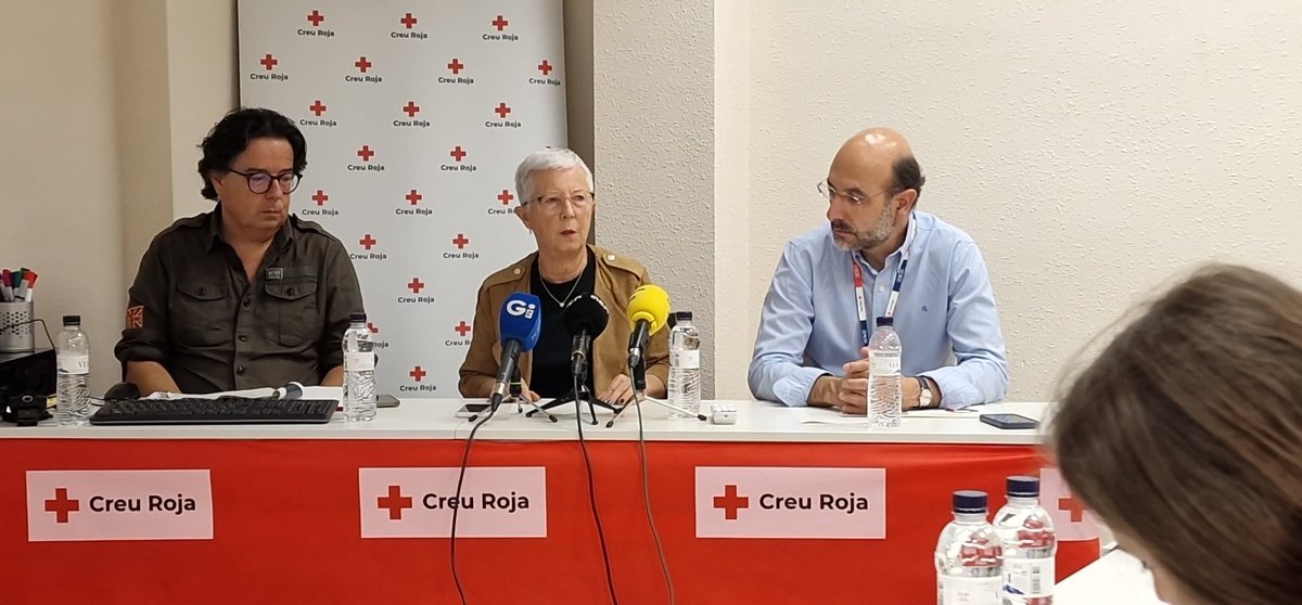 CreuRojaGirona's tweet photo. 📢Avui presentem el balanç d’activitat de 2022, un any que ha tornat a posar a prova la capacitat d'adaptació de la Creu Roja a Girona. #BalançGirona2022 https://t.co/DmQI2pP1gN